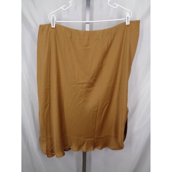 Lane Bryant Satin Shirttail Hem Slip Skirt Plus Size 26 New - Picture 4 of 11